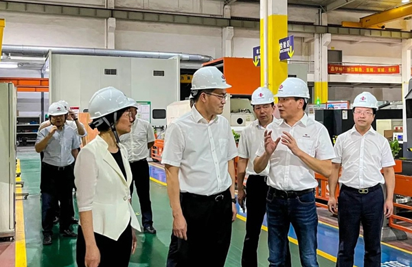 動態 | 市長洪湖鵬蒞臨中德科技調研工業經濟運行和科技創新工作